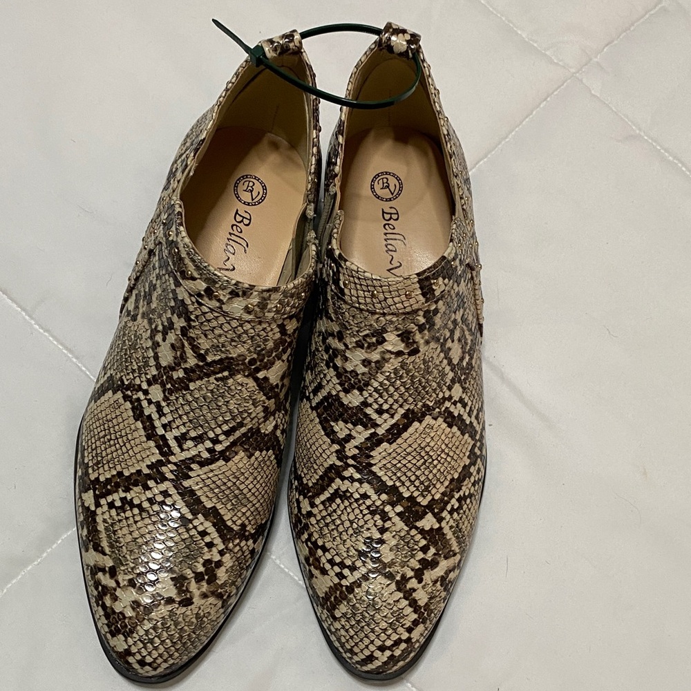NWOT Bella Vita Women's Snakeskin Ankle Boots size 8.5